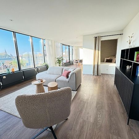 Stadslogies In Leeuwarden Bagian luar foto