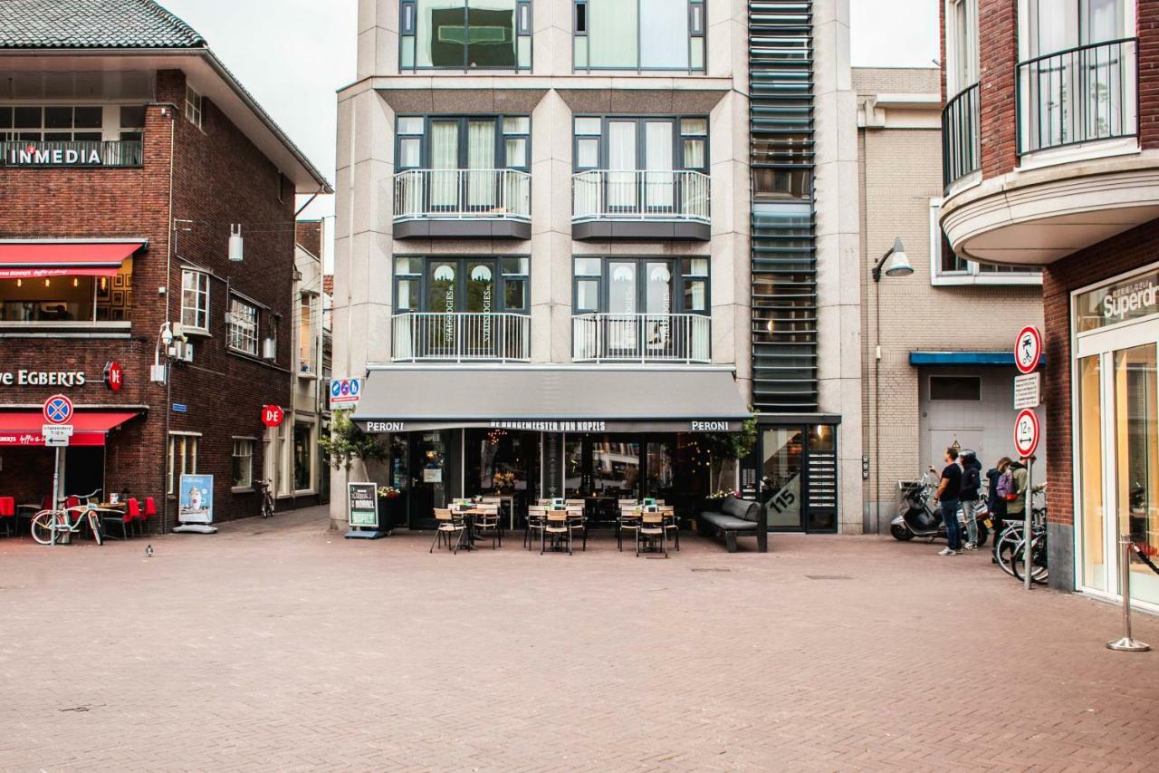 Stadslogies In Leeuwarden Bagian luar foto